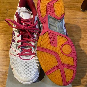 NEW ASICS GEL ROCKET 7,  womens sz 9, white with fuchsia and magenta NIB,NWT